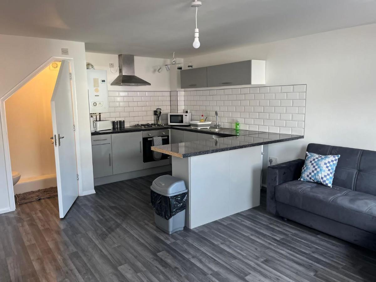 2 Bed Hengrove Villa Bristol Exterior foto